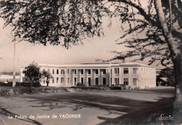 CAMEROUN YAOUNDE  Le Palais De Justice  Carte Vierge Non Circulé édition Fournier (Scan R/V) N° 83 \MP7134 - Cameroon