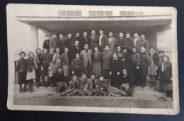 #16    Photo Noir Et Blanc Garçon Fille Photo D’école Photo De Groupe / Boy Girl School Photo Group Photo - Anonyme Personen