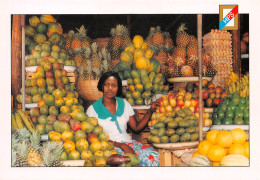 TOGO Lomé Marché Des Fruits De Hanoukope Jeune Fille Dos Vierge Non Circulé éd HAZOUME  (Scan R/V) N° 65 \MP7135 - Togo