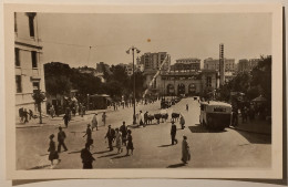 CONSTANTINE (Algérie) - Avenue Pierre Liagre - Autocar - Batiment CITROEN - Nombreux Passants - Konstantinopel