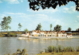 17 SAINTES Bateau Fluvial Croisière "Le BERNARD PALISSY II"  Non Voyagé Dos Vierge (Scan R/V) N° 42 \MP7136 - Saintes