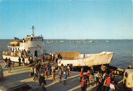 17 FOURAS Les BAINS  Embarcadère Pour L'île D'AIX (Scan R/V) N° 29 \MP7138 - Fouras-les-Bains