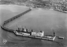 17 LA ROCHELLE  LA PALLICE  Le Môle D'Escale Carte Vierge Non Circulé  (Scan R/V) N° 34 \MP7139 - La Rochelle