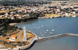 17 SAINT-GEORGES-DE-DIDONNE Le Phare Et Le Port  (Scan R/V) N° 24 \MP7140 - Saint-Georges-de-Didonne