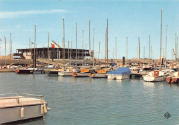 17 LA ROCHELLE Port De Plaisance Des MINIMES (Scan R/V) N° 44 \MP7142 - La Rochelle