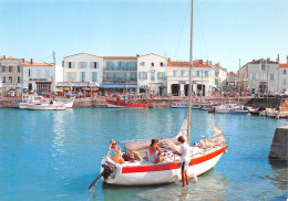 17 île De Ré SAINT-MARTIN-DE-Ré  Le Port Et L'hotel Restaurant LES COLONNES (Scan R/V) N°36  \MP7144 - Saint-Martin-de-Ré