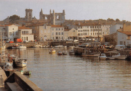 17 île De Ré SAINT-MARTIN-DE-RÉ Le Port Et L'église  (Scan R/V) N°43 \MP7144 - Saint-Martin-de-Ré