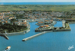 17 île De Ré SAINT-MARTIN-DE-RÉ  Vue Générale Du Port Et Des Fortifications (Scan R/V) N°57 \MP7144 - Saint-Martin-de-Ré