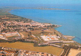 17 île De Ré SAINT-MARTIN-DE-RÉ  Le  Pénitencier Et La Maison D'arret   (Scan R/V) N°74 \MP7144 - Saint-Martin-de-Ré