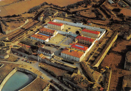 17 île De Ré SAINT-MARTIN-DE-RÉ  Le  Pénitencier   (Scan R/V) N°73 \MP7144 - Saint-Martin-de-Ré