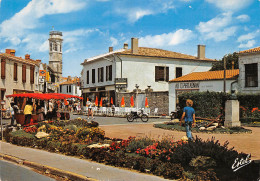 17 ILE D'OLERON Saint-Pierre-d'Oléron Place De L'hotel De Ville (Scan R/V) N° 12 \MP7145 - Saint-Pierre-d'Oleron