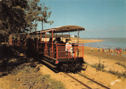 17 ILE D'OLERON Saint-Trojan-les-Bains Le Petit Train Touristique   (Scan R/V) N°61 \MP7145 - Ile D'Oléron