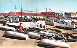 17 île D'OLERON Saint-Pierre-d'Oléron LA COTINIERE Messe Sur Le Port Le Jour De La Fête De La Mer(Scan R/V) N° 9 \MP7146 - Saint-Pierre-d'Oleron