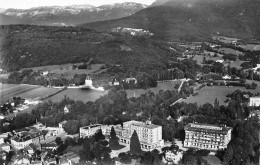 01 DIVONNE LES BAINS - Les Grands Hotels  (Scan R/V) N° 63 \MP7150 - Divonne Les Bains