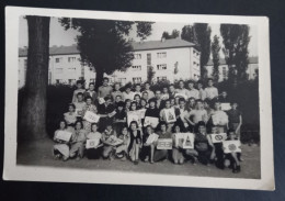 #16    Photo Noir Et Blanc Garçon Fille Photo D’école Photo De Groupe / Boy Girl School Photo Group Photo - Anonyme Personen