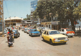 GABON LIBREVILLE  Station Mobil Rue Du Centre  édition TROLEZ  (Scan R/V) N° 21 \MP7162 - Gabon