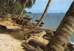 GABON LIBREVILLE  Plage Du Lycée Léon M'Ba  éd Tropic (Scan R/V) N° 46 \MP7162 - Gabon