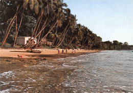 GABON LIBREVILLE  Plage De La Blondine Près Du Cap Estèrias Carte Vierge Non Circulé éd TROLEZ (Scan R/V) N° 38 \MP7163 - Gabun