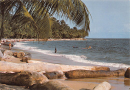 GABON   Plage De KOMBO KOMBO Et Le Cap Santa-Clara  éditions Trolez Libreville (Scan R/V) N° 13 \MP7164 - Gabon