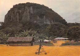 GABON  Enfant Et Sa Draisienne  éd Tropic   (Scan R/V) N° 37 \MP7164 - Gabun