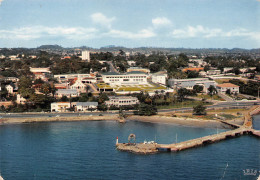 GABON LIBREVILLE Vue D'avion Sur La Jetée édition Hoa-Qui (Scan R/V) N° 64 \MP7165 - Gabon