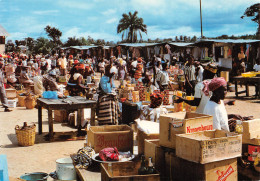 GABON LIBREVILLE Le Marché  édition Trolez  (Scan R/V) N° 67 \MP7165 - Gabun