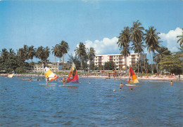 GABON LIBREVILLE  Planches à Voiles Près De L'hotel DIALOGUE  édition TROLEZ  (Scan R/V) N° 71 \MP7165 - Gabón