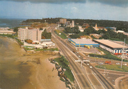 GABON LIBREVILLE Vue Hotel DOWE Boulevard  J.DEEMIN  édition TROLEZ Tropic FOTO  (Scan R/V) N° 73 \MP7165 - Gabon