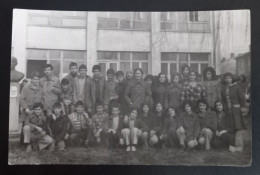 #16    Photo Noir Et Blanc Garçon Fille Photo D’école Photo De Groupe / Boy Girl School Photo Group Photo - Anonyme Personen