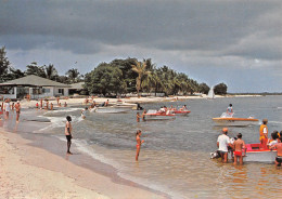 Gabon PORT-GENTIL  Plage Du Club SOGARA édition Sogapresse  (Scan R/V) N° 12 \MP7166 - Gabon