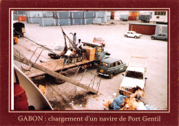 Gabon PORT-GENTIL  1985 La SATA Air Fret Charge Le Ravitaillement Sur Un Navire  Albert N'kizoo (Scan R/V) N° 27 \MP7166 - Gabun
