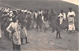 GUINEE CONAKRY Pénitents Et Frères Blancs Banasizakona à La Fête Des Rameaux  (Scan R/V) N° 61 \MP7168 - French Guinea