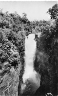 GUINEE CONAKRY Chutes Du Kin-Kon à PITA édition Hotel Du Tourisme à LABE  (Scan R/V) N° 30  \MP7169 - Frans Guinee