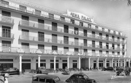 CAMEROUN  DOUALA Grand Hotel AKWA Palace Bar Restaurant Dancing Av Poincarré édition Prunet(Scan R/V) N° 29 \MP7170 - Camerun