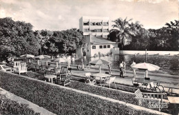 CONGO Brazzaville  La Piscine  édition Charlejan  (Scan R/V) N° 4 \MP7171 - Brazzaville