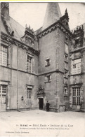 CPA 35 VITRÉ Hôtel Hardy - Intérieur De La Cour - Résidence Des Soeurs De St Vincent De Paul - Vitre