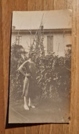 19436.   Fotografia D'epoca Donna Femme Nell'orto 1929 Italia - 11,5x6 - Persone Anonimi