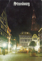 *CPM - 67 - STRASBOURG - La Place Du Marché Aux Cochons De Lait Et La Cathédrale - Straatsburg