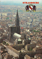 *CPM - 67 - STRASBOURG - Vue Aérienne De La Cathédrale - Blason - Strasbourg