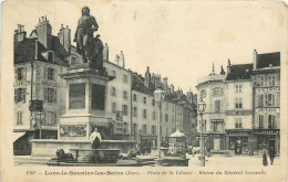 39  Jura  Dole  Lons Le Saunier Place De La Liberté Statue Du Général Lecourbe   N° 59 \MN6014 - Lons Le Saunier