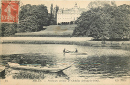 77    Seine Et Marne  Melun Pêcheurs Devant Le Château De Vaux Le Pénil      N° 49 \MN6016 - Melun