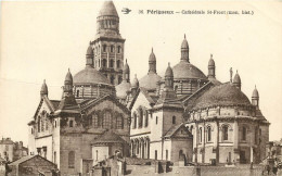 24   Dordogne Périgueux  Cathédrale Saint Front      N° 16 \MN6026 - Périgueux