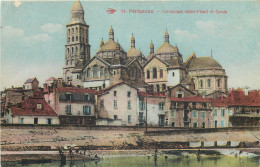 24 Dordogne  Périgueux Cathédrale Saint Front Et Quais        N° 24 \MN6031 - Périgueux