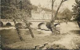 24 Dordogne  Brantome Vue Sur La Dronne Pont Coudé Et Pavillon Médicis          N° 10 \MN6032 - Brantome