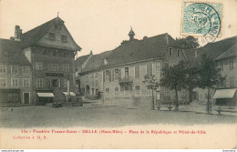 CPA Delle-place De La République Et Hôtel De Ville-Timbre     L2121 - Delle