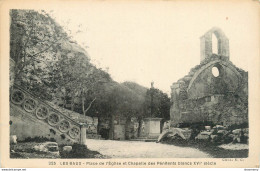 CPA Les Baux-Place De L'église Et Chapelle Des Pénitents   L1084 - Les-Baux-de-Provence