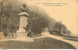 CPA Boulogne Sur Mer-Statue Du Docteur Duchenne-Timbre     L1157 - Boulogne Sur Mer