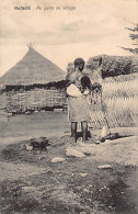 Guinée Conakry - NAFADIÉ - Femme Au Puits Du Village - Ed. Inconnu  - Guinea