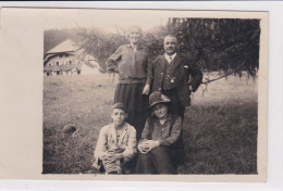 Famille, Ferme. Carte Privée.  Non Située - Fermes