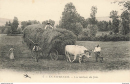 CPA En Nivernais-La Rentrée Du Foin-6      L2430 - Spannen